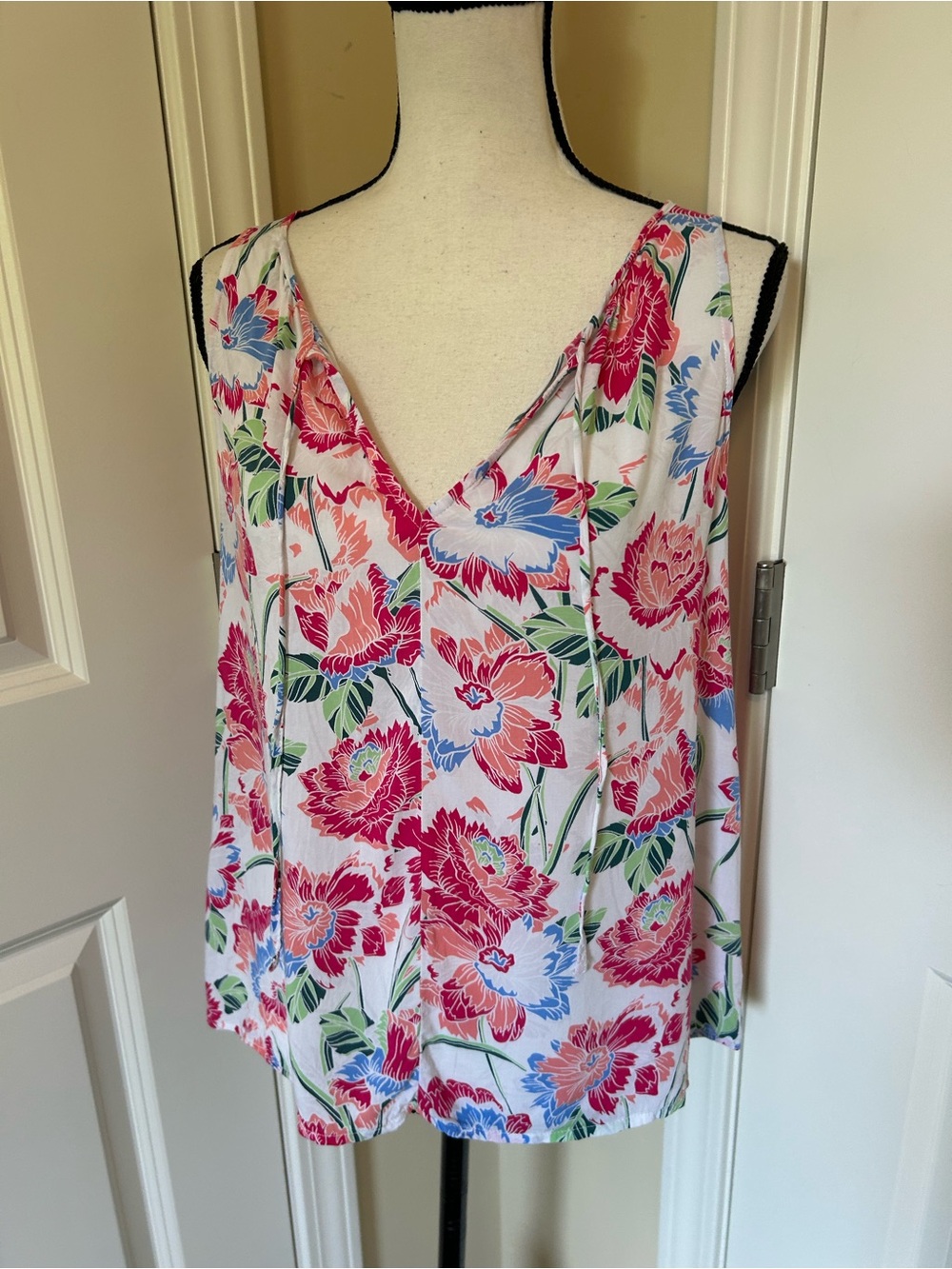 GAP Pink Multi Floral V-Neck Tank